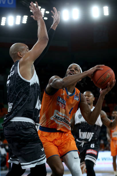 尤其是在汉 尤其是在汉